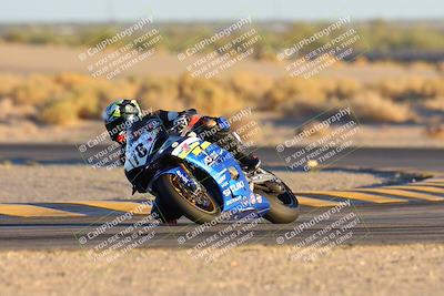 media/Nov-17-2024-CVMA (Sun) [[1fec520723]]/Race 18-Supersport Middleweight/